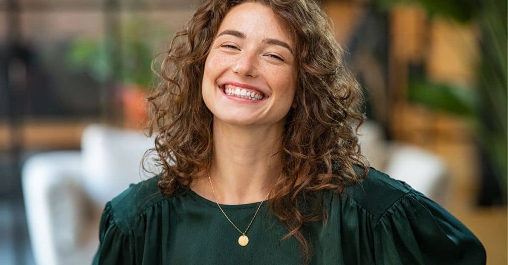 Martha laughing used the skin whitening cream for oily skin