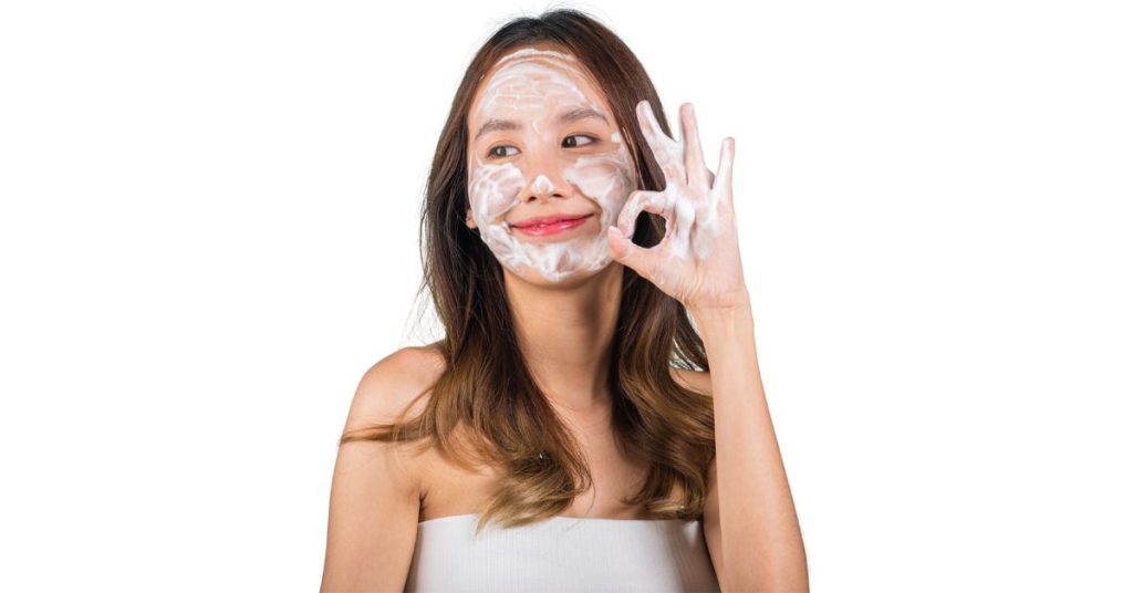 good skin whitening soap in UAE guide models (2) whitening soap and describing reasons to use